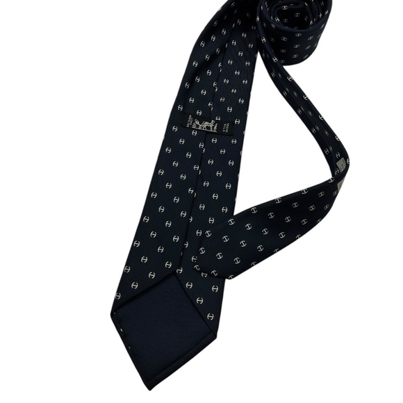 HERMÈS 7029 TA Black/White Monogram H Silk LUXURY Tie FRANCE - Picture 2 of 5